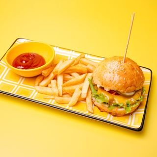 Мини бургер с фри