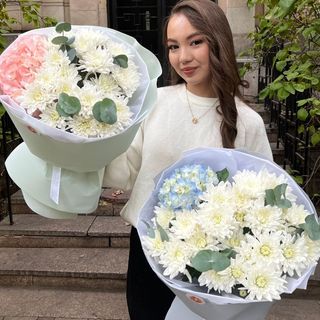 Букет из кустовой хризантемы и гортензии