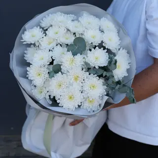 Букет из 15 кустовых хризантем