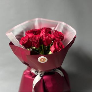 Букет из 9 красных роз