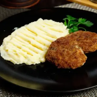 Котлетки говяжьи 2шт с картофельным пюре