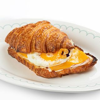 Круассан с индейкой