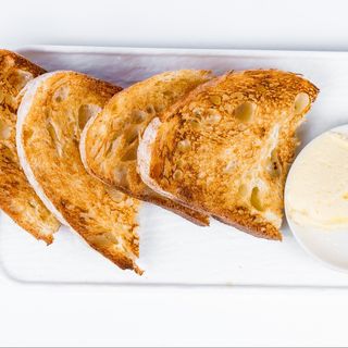 Хлеб домашний со взбитым маслом