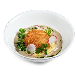 Пожарская котлета с грибным соусом