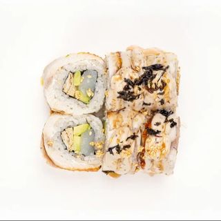 Ролл с угрем и трюфельным унаги