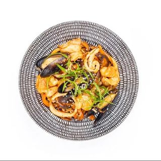 Wok с морепродуктами