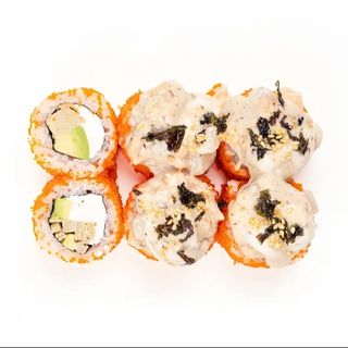 Ролл запеченный лосось с гребешком