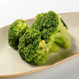 Брокколи в арахисовой панировке