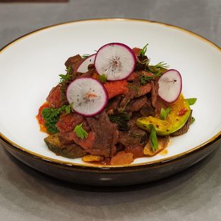 Телятина с овощами