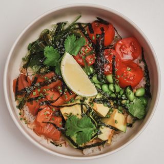 Поке с лососем