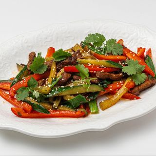 Салат с говядиной