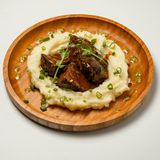 Томленные конские щечки 