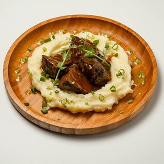 Томленные конские щечки 