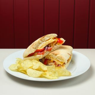 Панини с курицей чили