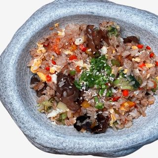 Жареный рис овощами