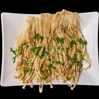 Грибы Эноки не острые