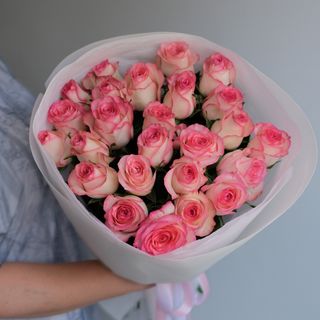 Букет из 25 роз Джумилия 
