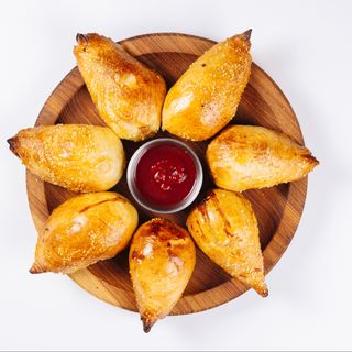 Самса тандырная с говядиной (150г)