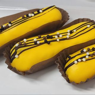 Пирожное Эклер Манго-Маракуйя