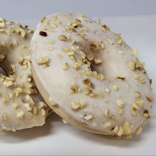 Донаты с  начинкой из орехового крема с нугой