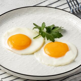 Яйцо жареное