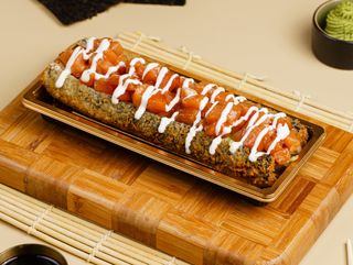 Суши хот дог с семгой