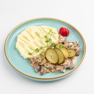 Бефстроганов с говядиной 