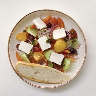 Салат греческий