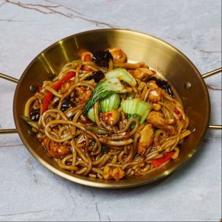 Wok лагман с курицей