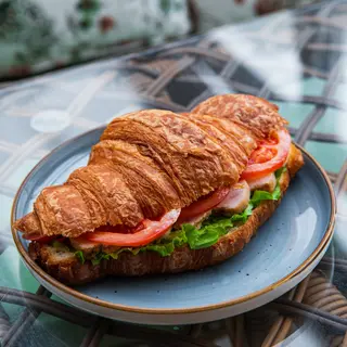 Круассан с курицей
