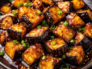 Хрустящий баклажаны в кисло-сладком соусе