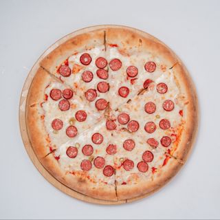 Пицца с пепперони