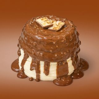 Сникерс панкейки