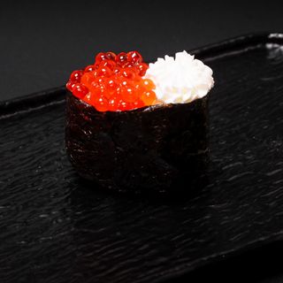 Гункан фила с икрой 50гр