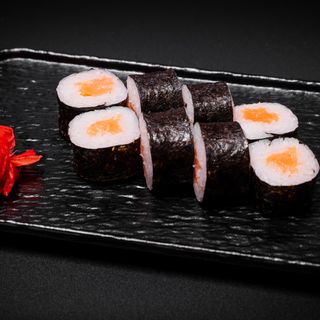 Ролл с лососем 