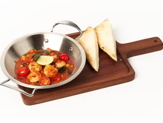 Соте из креветок в авторском соусе