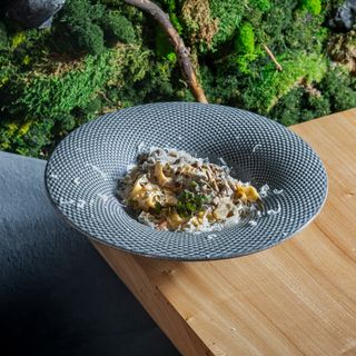 Феттучини с телятиной и соусом Демиглас