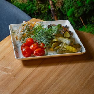 Тарелка солений