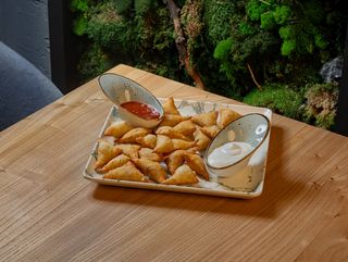 Мини чебуреки с соусом Аджика и Сметана