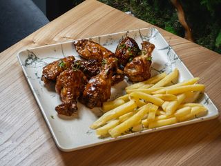 Куриные крылья в соусе BBQ