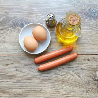 Глазунья с сосисками