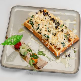 Вафля с семгой