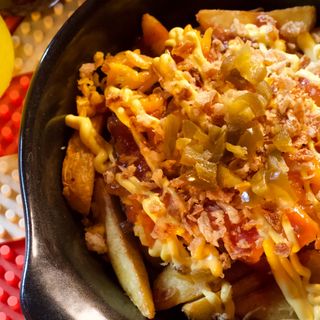 Картофельные дольки с курицей (200гр)