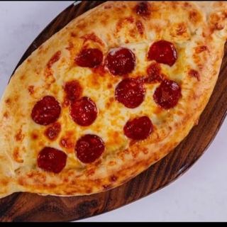 Хачапури с пепперони и сыром
