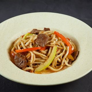 Удон с мясом говядины (350 гр)