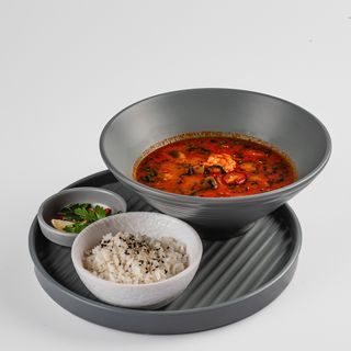 Том Ям с креветками на кокосовом молоке с рисом