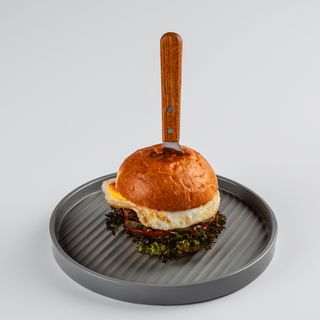 Фирменный бургер