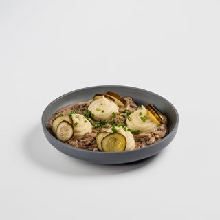 Бифстроганов с картофельным пюре 