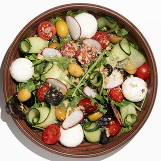 Салат Греко (200г)