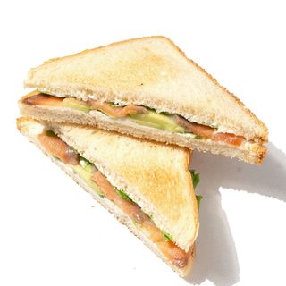 Сендвич с лососем